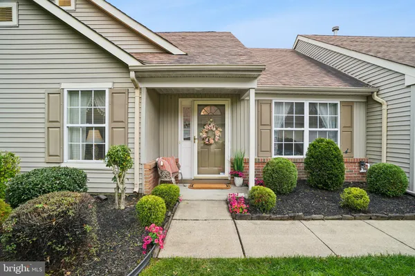 Property Slideshow image 2 of 41 | 2703 meadow lake dr, Toms River, NJ, 08755