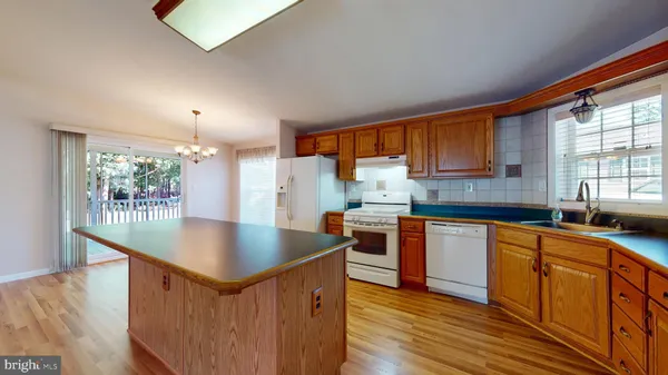 Property Slideshow image 3 of 39 | 72 knollwood dr, Mays Landing, NJ, 08330