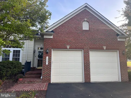 Property Slideshow image 3 of 9 | 15207 callaway ct 105, Glenwood, MD, 21738