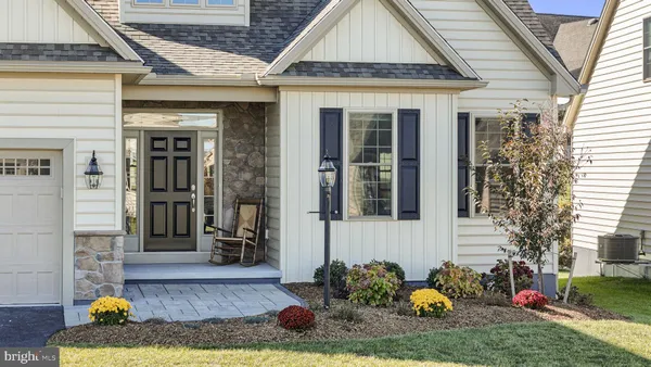 Property Slideshow image 2 of 35 | 833 summer breeze path, Cochranville, PA, 19330