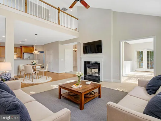 Property Slideshow image 3 of 21 | 6159 ferrier ct, Gainesville, VA, 20155