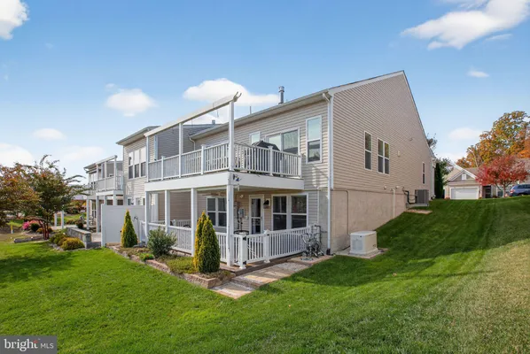 Property Slideshow image 3 of 34 | 130 long point dr, Fredericksburg, VA, 22406