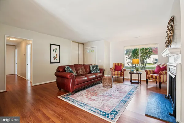 Property Slideshow image 3 of 28 | 3220 ludham dr # 196a, Silver Spring, MD, 20906