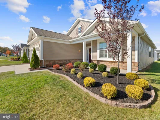Property Slideshow image 3 of 33 | 215 kippen dr, Williamstown, NJ, 08094
