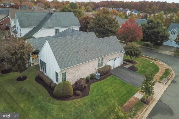 Property Slideshow image 2 of 52 | 5243 canyon creek way, Haymarket, VA, 20169