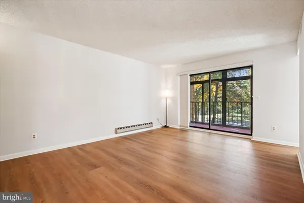 Property Slideshow image 3 of 35 | 15201 elkridge way 93-2j, Silver Spring, MD, 20906