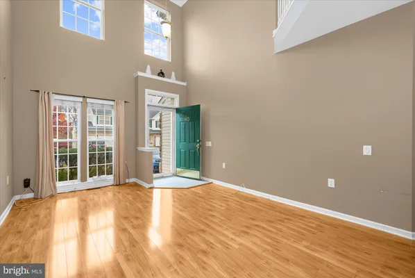 Property Slideshow image 3 of 44 | 813 geranium dr, Warrington, PA, 18976