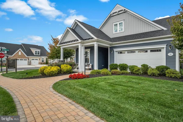 Property Slideshow image 3 of 44 | 39 reedgrass way, Gettysburg, PA, 17325