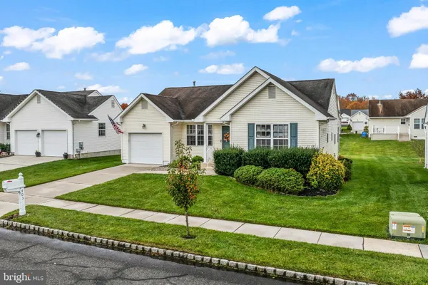 Property Slideshow image 2 of 48 | 403 woodruff trl, Mullica Hill, NJ, 08062