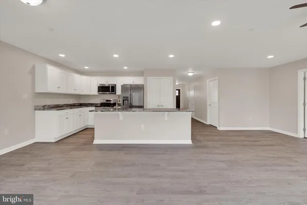 Property Slideshow image 3 of 28 | 13946 patriot way, Hagerstown, MD, 21740