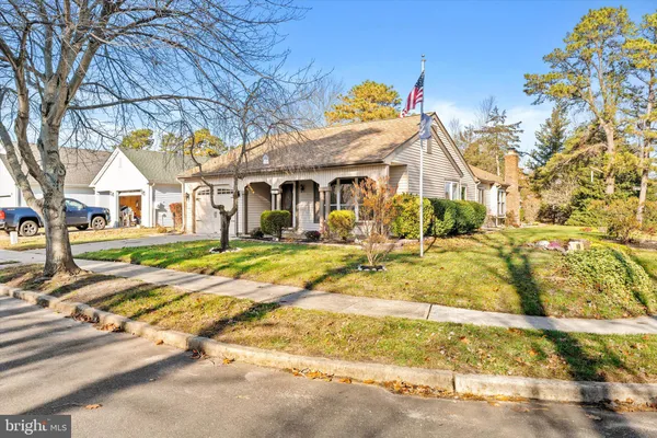 Property Slideshow image 2 of 28 | 48 dunstable rd, Southampton, NJ, 08088