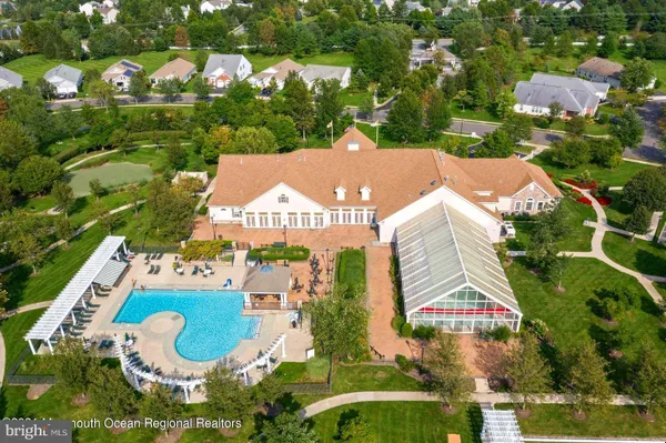 Property Slideshow image 2 of 44 | 10 powderhorn way, Allentown, NJ, 08501