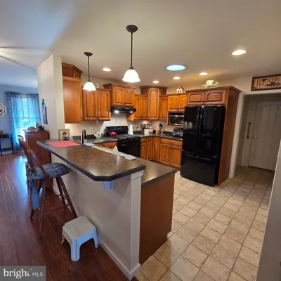 Property Slideshow image 2 of 54 | 854 cambridge dr, Manheim, PA, 17545
