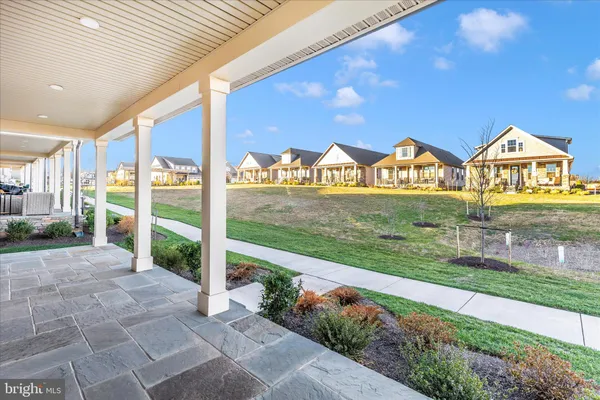 Property Slideshow image 3 of 58 | 413 bucklebury ln, Frederick, MD, 21702