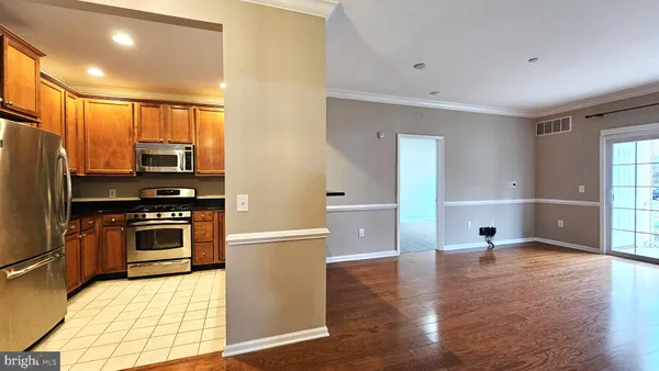 Property Slideshow image 2 of 34 | 1121 colts cir p, Lawrenceville, NJ, 08648