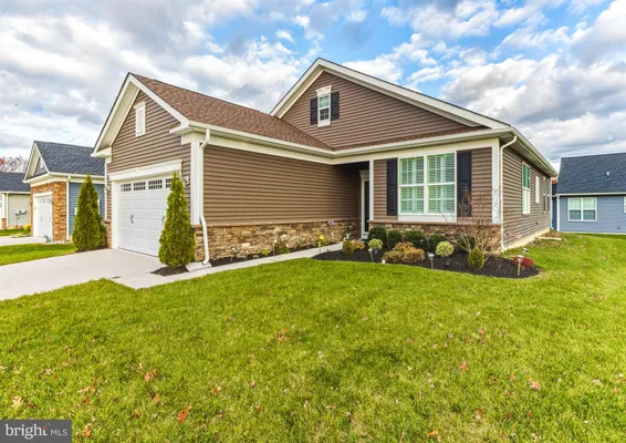 Property Slideshow image 3 of 23 | 504 castlebay dr, Williamstown, NJ, 08094