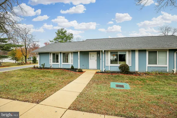 Property Slideshow image 2 of 33 | 15205 tottenham ter # 24-b, Silver Spring, MD, 20906