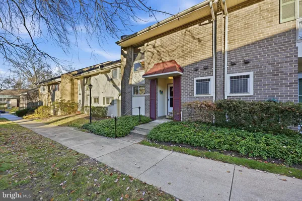 Property Slideshow image 2 of 52 | 3345 s leisure world blvd # 96-j, Silver Spring, MD, 20906