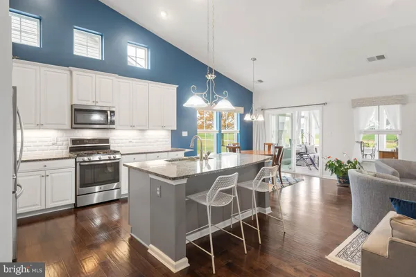 Property Slideshow image 3 of 46 | 33 waterside dr, Bridgeville, DE, 19933