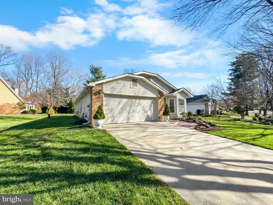 Property Slideshow image 3 of 33 | 950 bermuda ln, Annapolis, MD, 21401