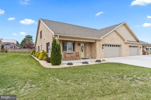 Property Slideshow image 2 of 42 | 13366 marquise dr, Hagerstown, MD, 21742