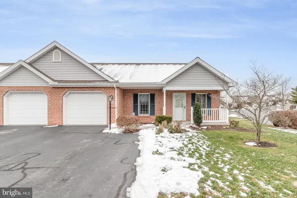 Property Slideshow image 2 of 33 | 22 blue mountain vis, Mechanicsburg, PA, 17050
