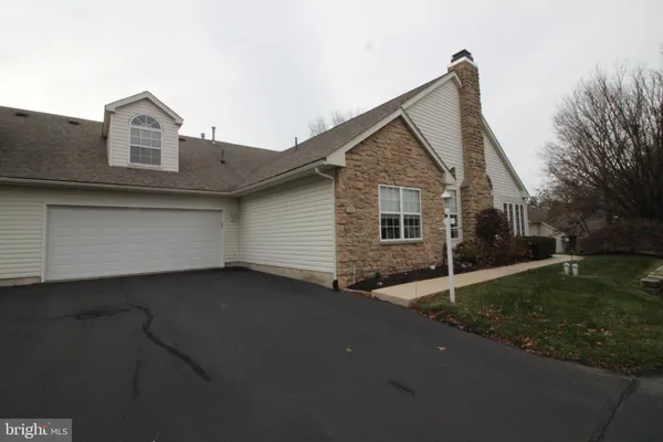 Property Slideshow image 3 of 31 | 112 beckett ct, Souderton, PA, 18964