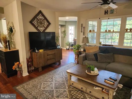 Property Slideshow image 3 of 16 | 132 mowat cir, Hamilton, NJ, 08690