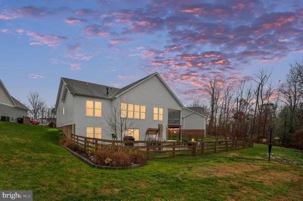 Property Slideshow image 2 of 80 | 10504 river falls way, Glen Allen, VA, 23059