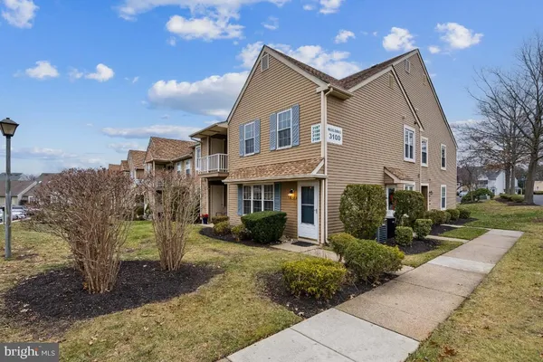 Property Slideshow image 2 of 27 | 3190 neils ct # b, Mount Laurel, NJ, 08054