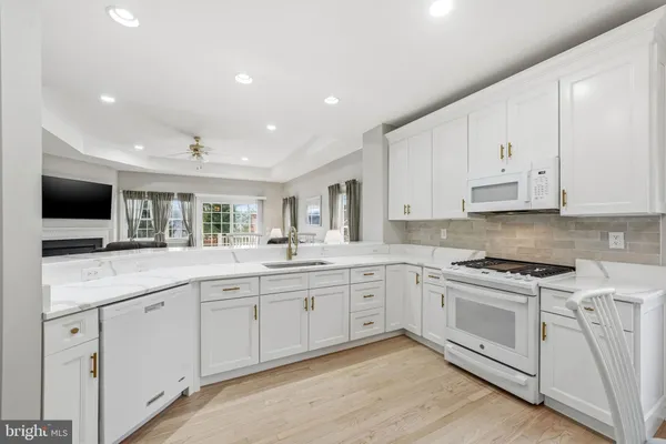 Property Slideshow image 2 of 22 | 204 bobwhite rd, New Hope, PA, 18938