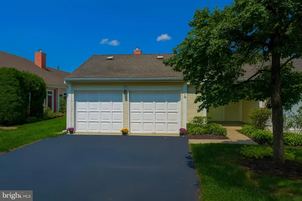 Property Slideshow image 3 of 36 | 7c rutland ln, Monroe Township, NJ, 08831