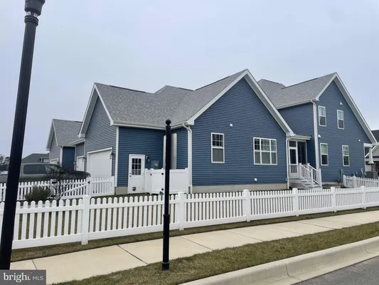 Property Slideshow image 3 of 4 | 220 fox st, Milton, DE, 19968