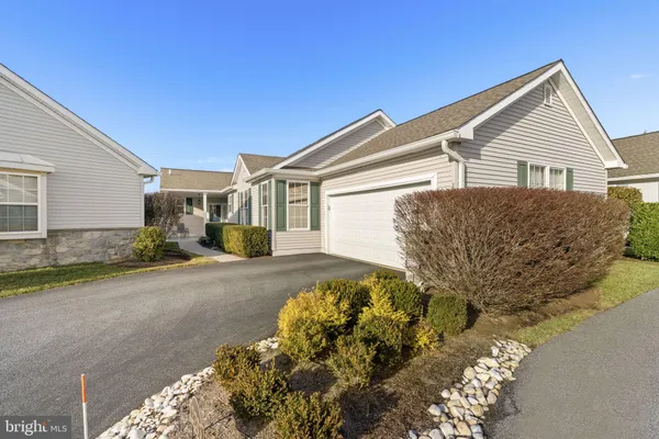 Property Slideshow image 2 of 43 | 2203 william campbell way, Glen Mills, PA, 19342