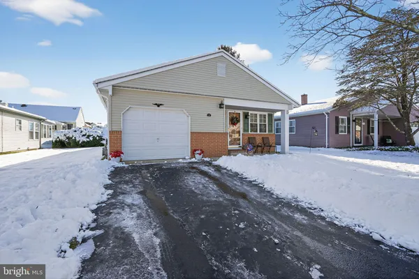 Property Slideshow image 3 of 30 | 14 doral dr, Toms River, NJ, 08757