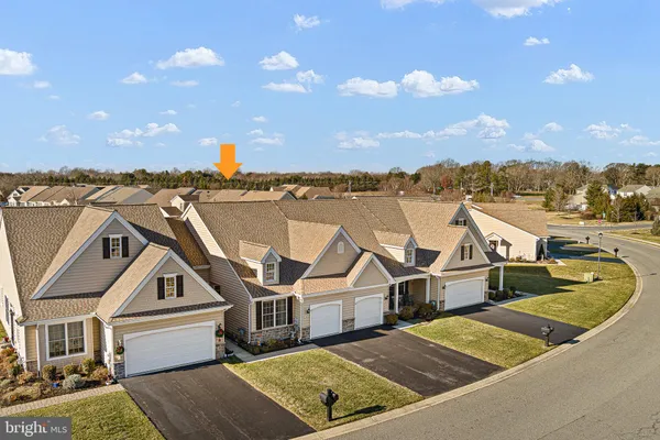 Property Slideshow image 3 of 32 | 200 spring meadow dr, Smyrna, DE, 19977