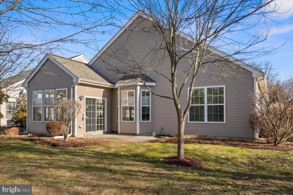 Property Slideshow image 3 of 35 | 16 powderhorn way, Allentown, NJ, 08501