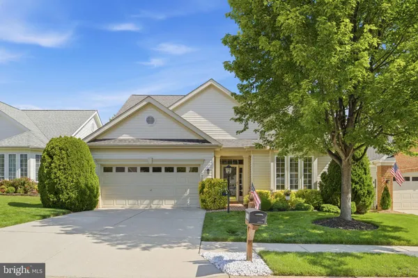 Property Slideshow image 2 of 93 | 13928 real quite ct, Gainesville, VA, 20155