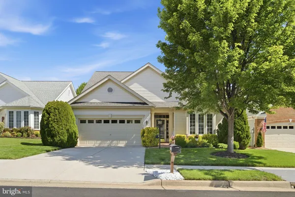 Property Slideshow image 3 of 93 | 13928 real quite ct, Gainesville, VA, 20155