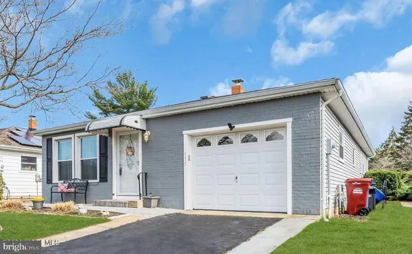 Property Slideshow image 2 of 28 | 175 liberta dr, Toms River, NJ, 08757