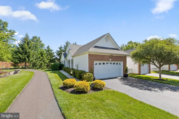 Property Slideshow image 3 of 37 | 1570 tarrington way, Hatfield, PA, 19440