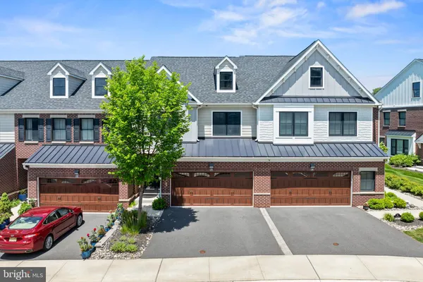 Property Slideshow image 2 of 48 | 21 riverwalk, Plainsboro, NJ, 08536