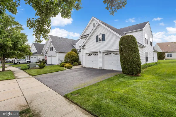 Property Slideshow image 2 of 50 | 28 rainflower ln, West Windsor, NJ, 08550