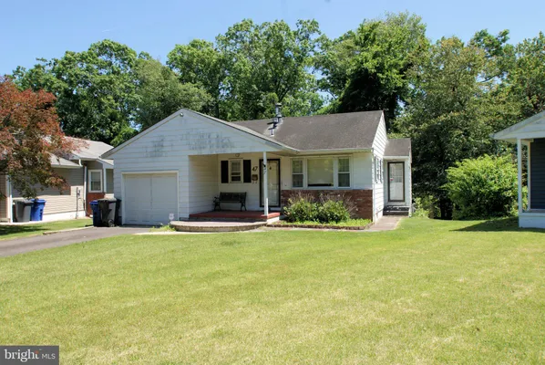 Property Slideshow image 2 of 24 | 47 coral bell holw, Toms River, NJ, 08755