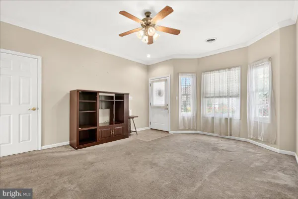 Property Slideshow image 2 of 26 | 443 parkview ln 22, Hanover, PA, 17331