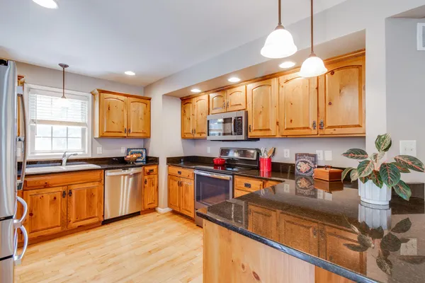 Property Slideshow image 3 of 43 | 1016 cambridge dr, Manheim, PA, 17545