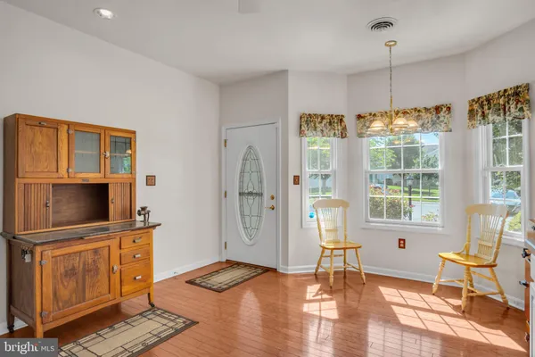 Property Slideshow image 3 of 45 | 539 parkview ln 120, Hanover, PA, 17331