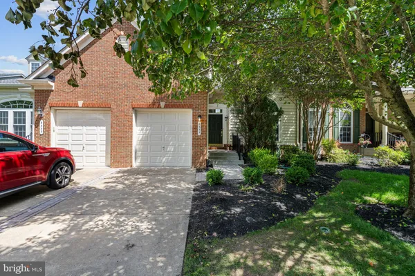 Property Slideshow image 2 of 46 | 8335 prairie rose pl 8335, Pikesville, MD, 21208