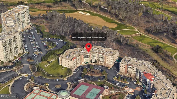 Property Slideshow image 2 of 54 | 19350 magnolia grove sq 201, Leesburg, VA, 20176