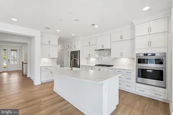 Property Slideshow image 3 of 59 | 106 rhododendron ct, Lake Frederick, VA, 22630